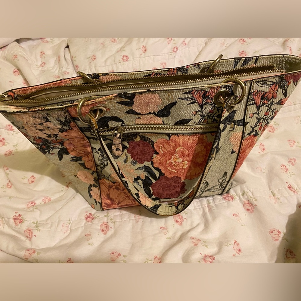 Floral guess purse